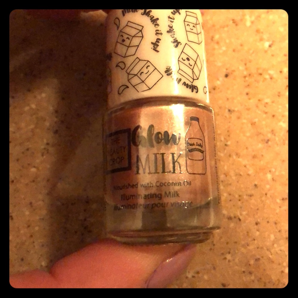 Glow Milk -Liquid Highlighter